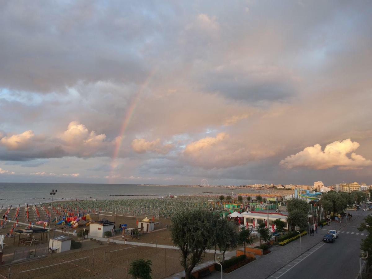 Hotel Cliff Rimini Exterior foto